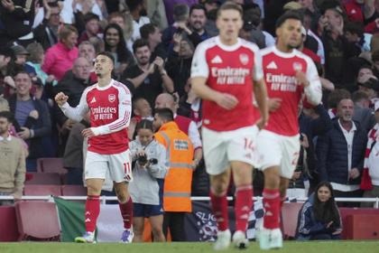 Arsenal snatch 1-1 draw with defensive Man City with Martinelli's stoppage-time goal
