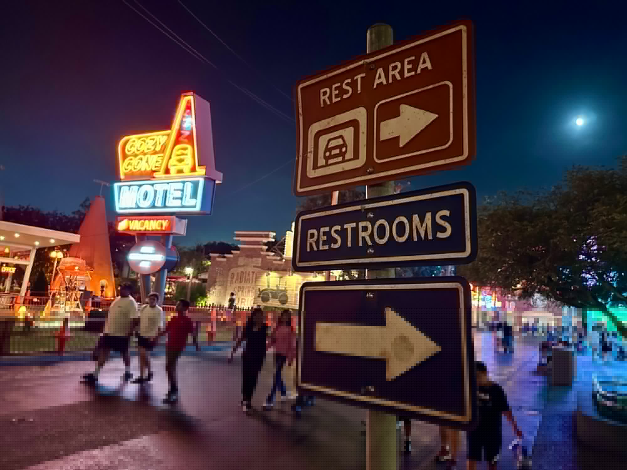 Disneyland closes bathrooms and restaurants due to low water pressure