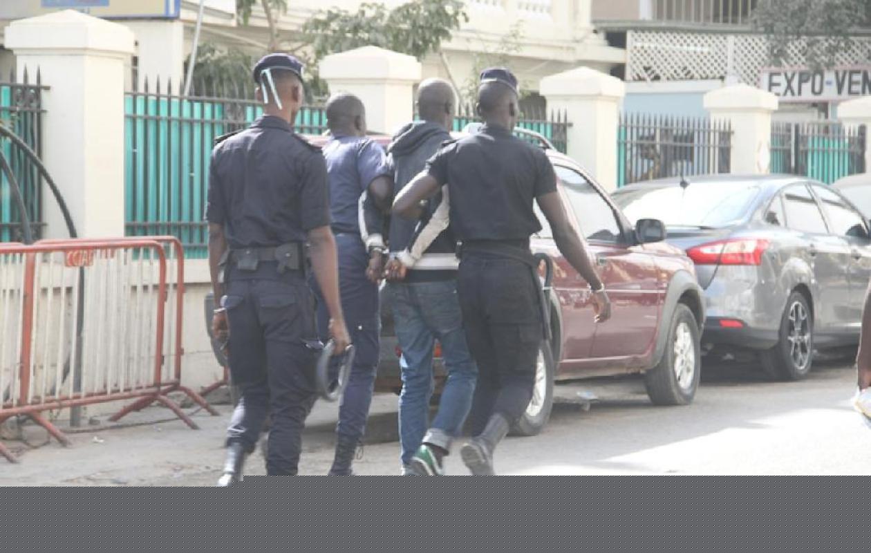 Thiaroye : il cachait 20 sachets de kush dans son caleçon, un présumé dealer arrêté à “Dubaï”