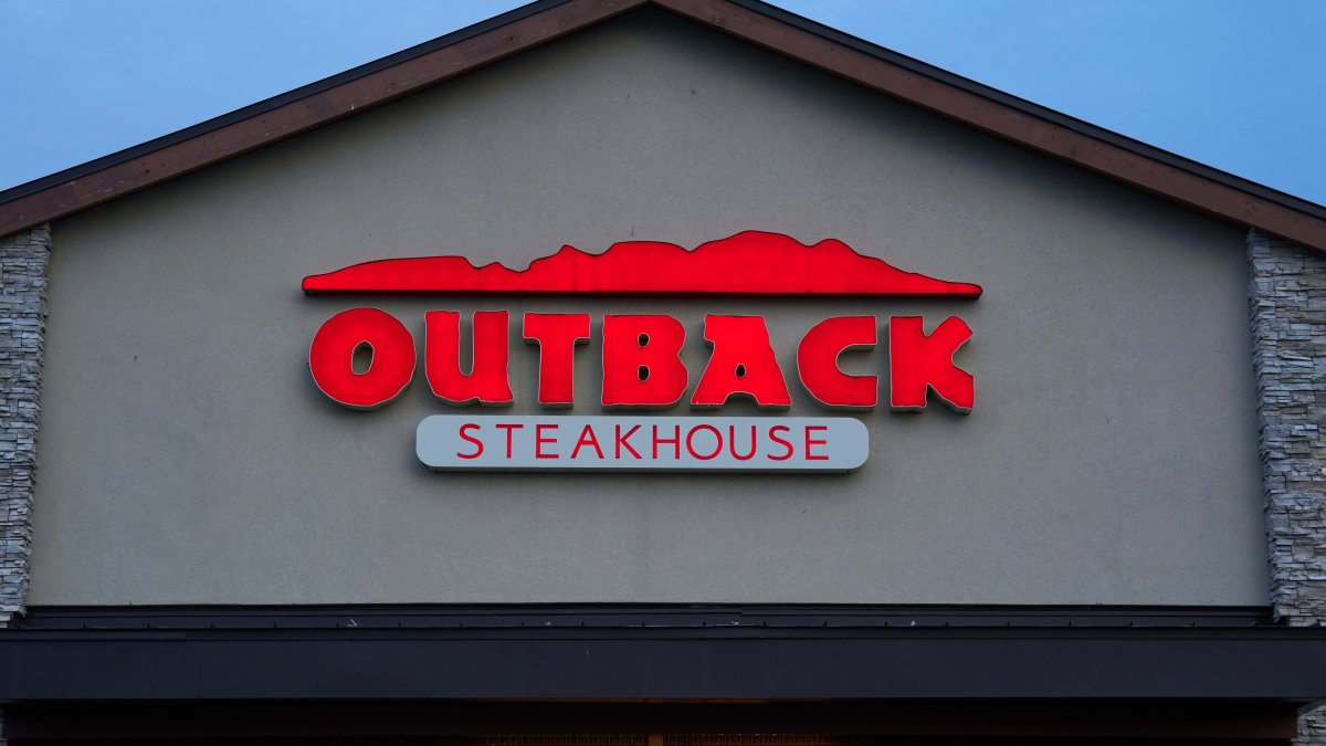 Two men accused of stealing cooking oil from Lehigh County Outback Steakhouse