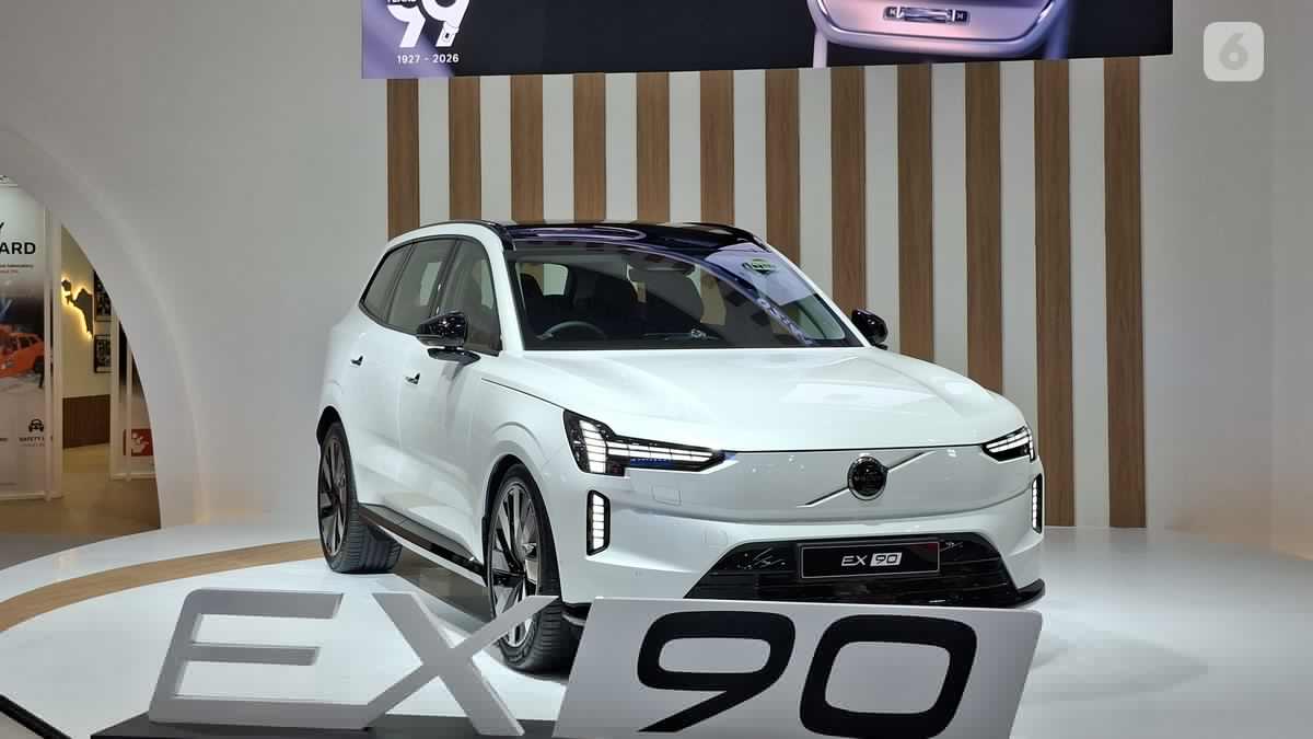 Volvo Rayakan 99 Tahun, Hadirkan SUV Listrik EX90 di GIIAS 2026