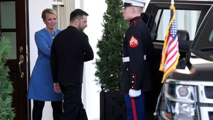 Zelensky booted from White House, staffers literally eat his lunch