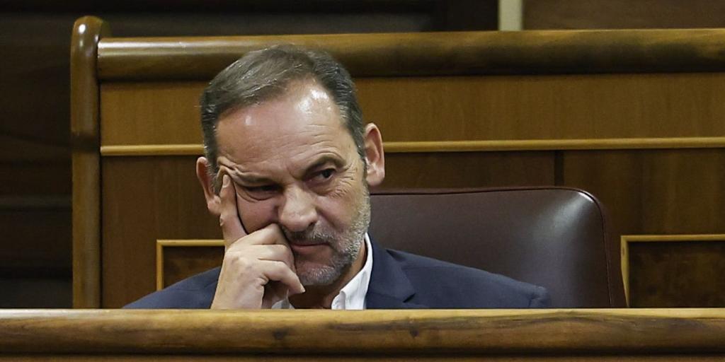 Ábalos regala una baza a Sánchez: ya le vale con la abstención de Junts