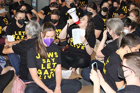 Jews and Allies Hold Sit-In at Padilla Appearance in Sacramento