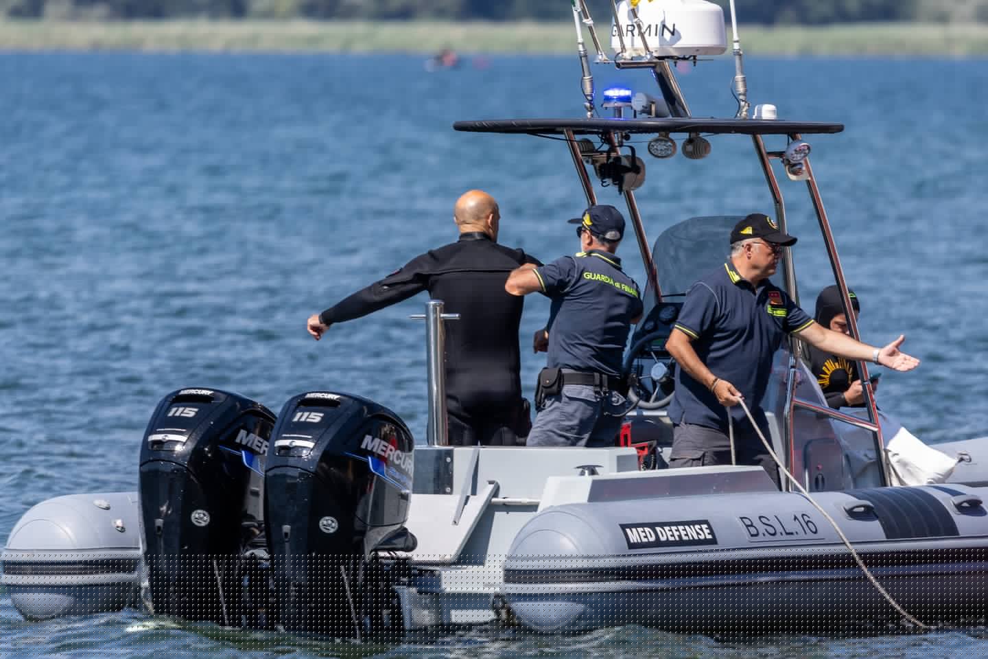 Po didelės paieškos operacijos iš ežero ištrauktas Italijos ministrės vyro kūnas