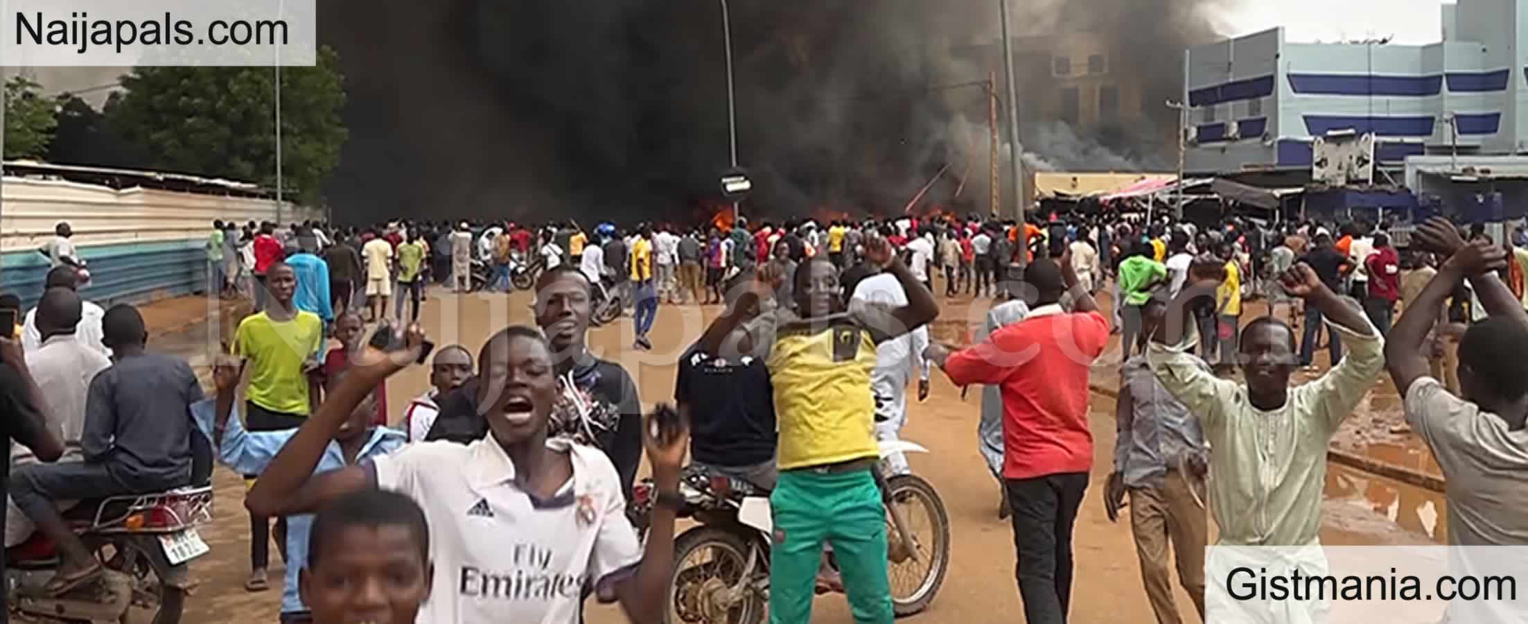 VIDEO: Heavy Gunshots, Explosi0ns Around Niamey Airport Causes Scare in Niger Republic