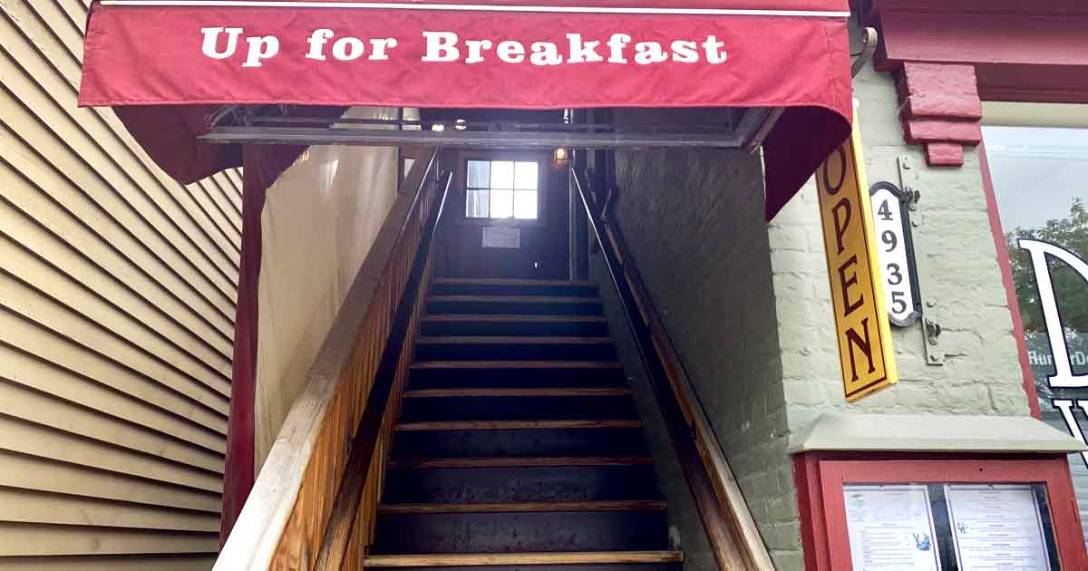 The Eggs Benedict At This This Tiny Diner In Vermont Is Out-Of-This-World Delicious