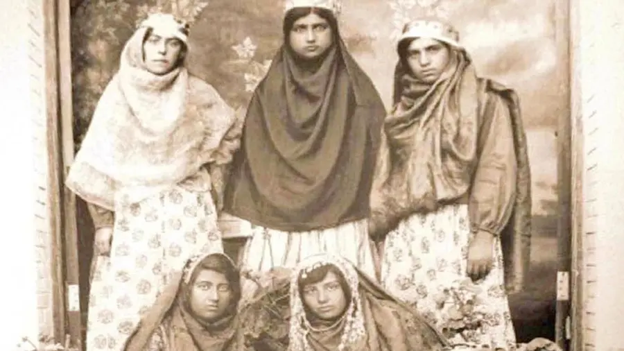 قدرت نادیده زنان در گذر مشروطه