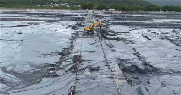 Bypass bridge to Guangfu Township intact after flood: Officials