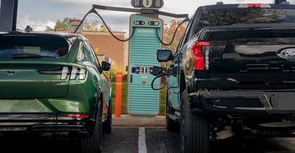 US DC fast charger deployment saw astounding growth in 2025