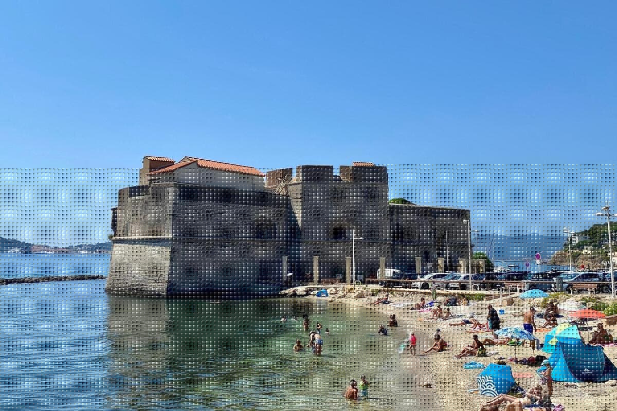 Une soirée mêlant cinéma, photographie et musique à Toulon ?  Weconnect remplit le Fort Saint-Louis