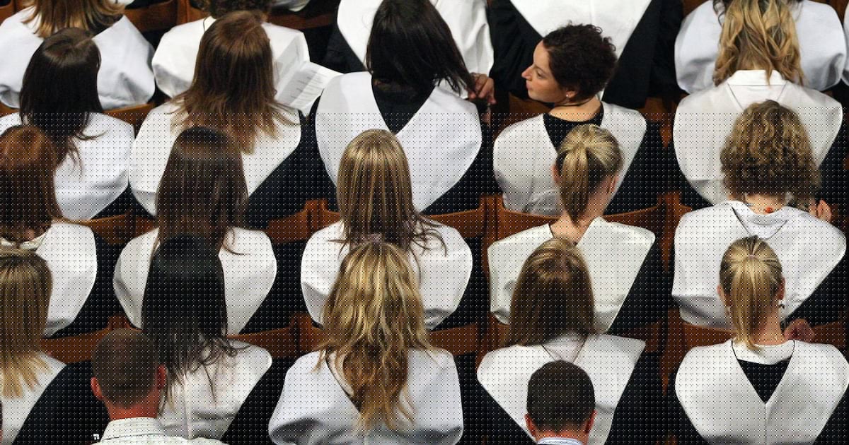 Record number of 18-year-olds admitted to university in 2026 academic year