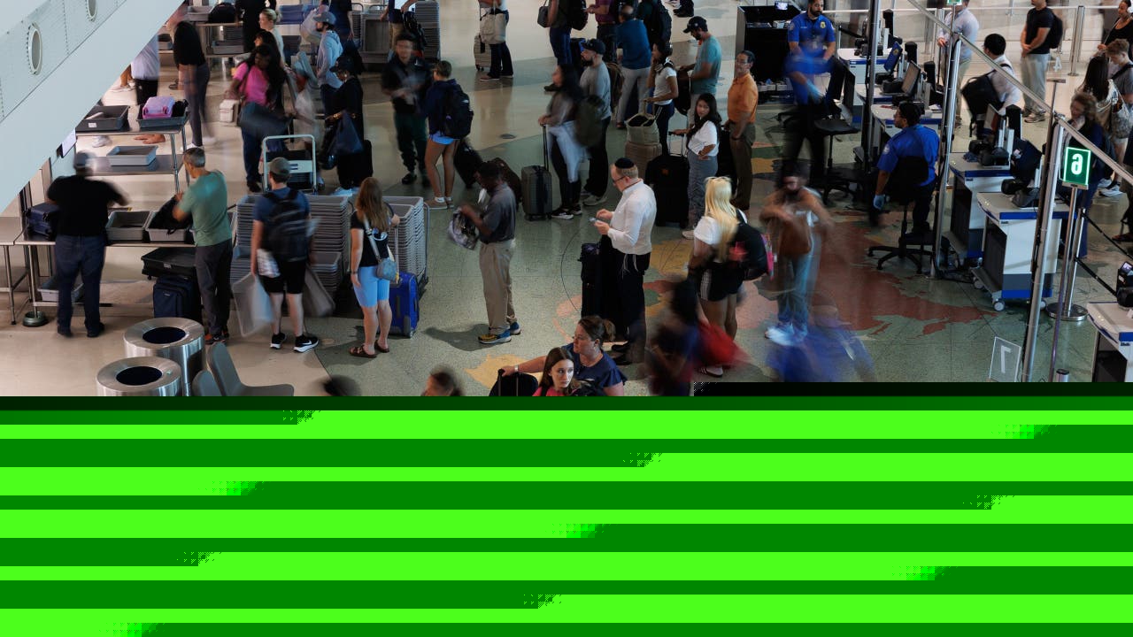 Trump administration drops plan to pay passengers for flight delays
