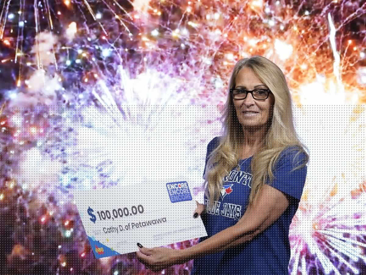 Petawawa woman wins $100,000 via ENCORE in LOTTO 6/49 draw
