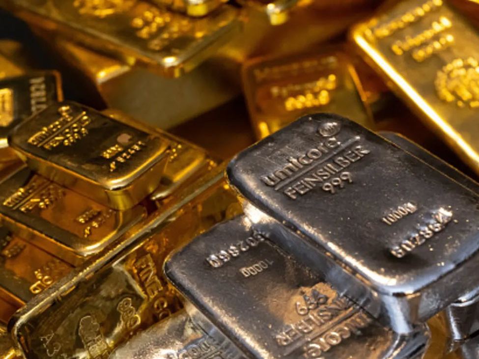 Precious metals continue to tumble as the heavy selling continues