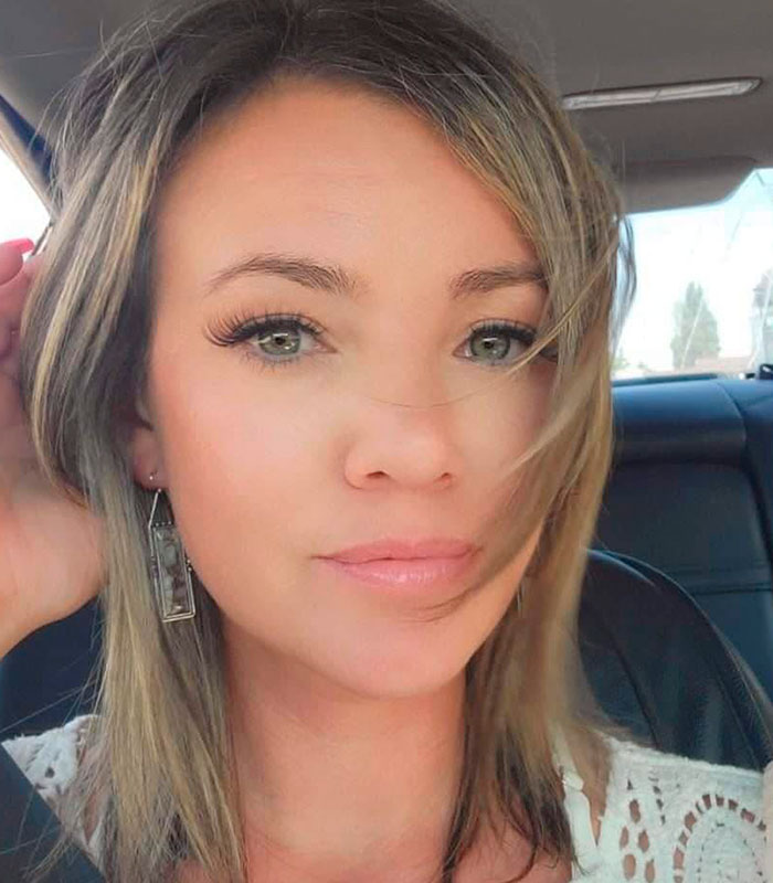 Mom-Of-Four Attacked By Spiders Biting Her Whole Body On Camping Trip, Now Fighting For Her Life In Hospital