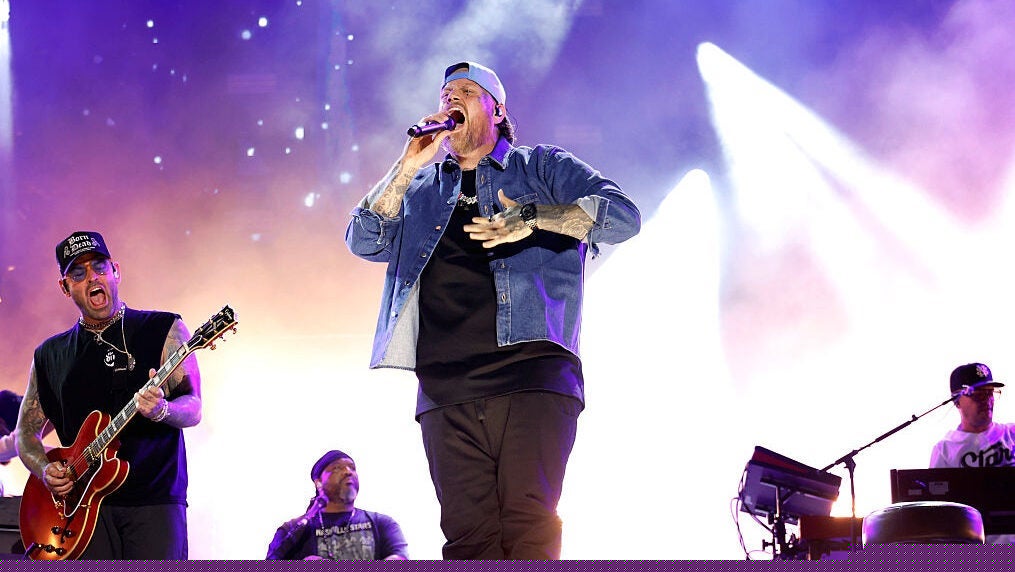 Jelly Roll Takes Year-Long Touring Break After Divorce