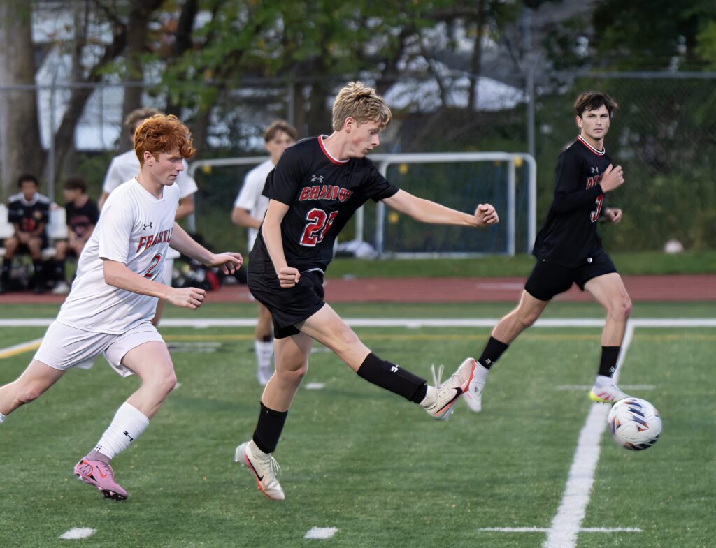 HS Roundup: Bradford XC sweeps dual meet, Owls soccer wins over Franklin