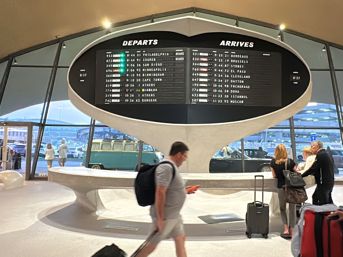 What Is an Airline Travel Waiver? Here’s What It Means for Your Flight