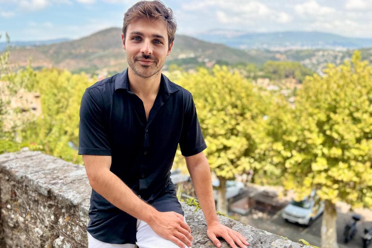 «  J’espère qu’on a instauré plus de proximité avec  les agents communaux » : Florent Rossi, nouveau maire d’Auribeau à 24 ans, nous décrit sa méthode