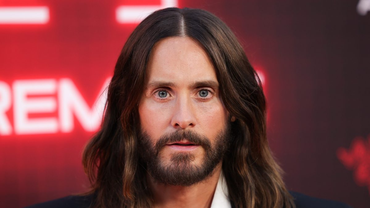 Jared Leto acusado de conduta sexual criminosa por quatro mulheres, revela documentário da BBC