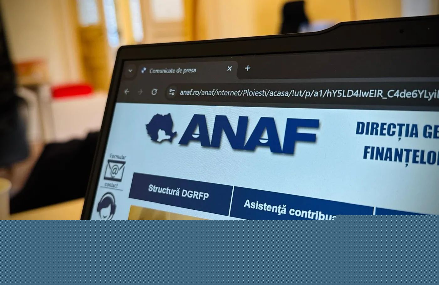 Schema de evaziune descoperită de Fisc, cu bani scoși prin mii de retrageri de la bancomate