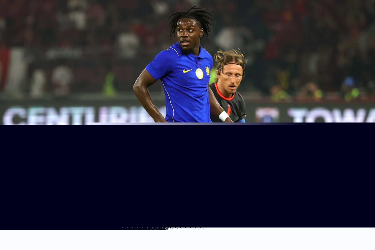 Bayern Munich target surprise Chelsea midfielder according to insider