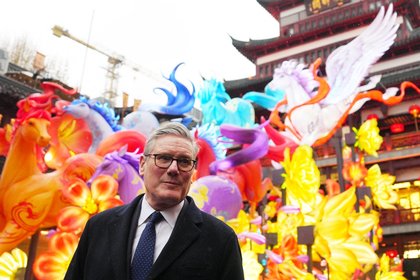UK-China latest: Starmer brushes off Trump criticism of his ‘dangerous’ efforts to woo Beijing