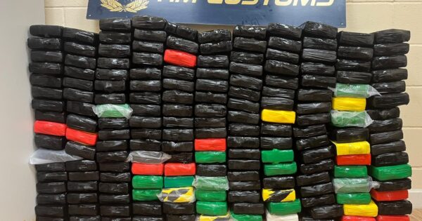 Customs seizes 240 kilos of cocaine from commercial ship