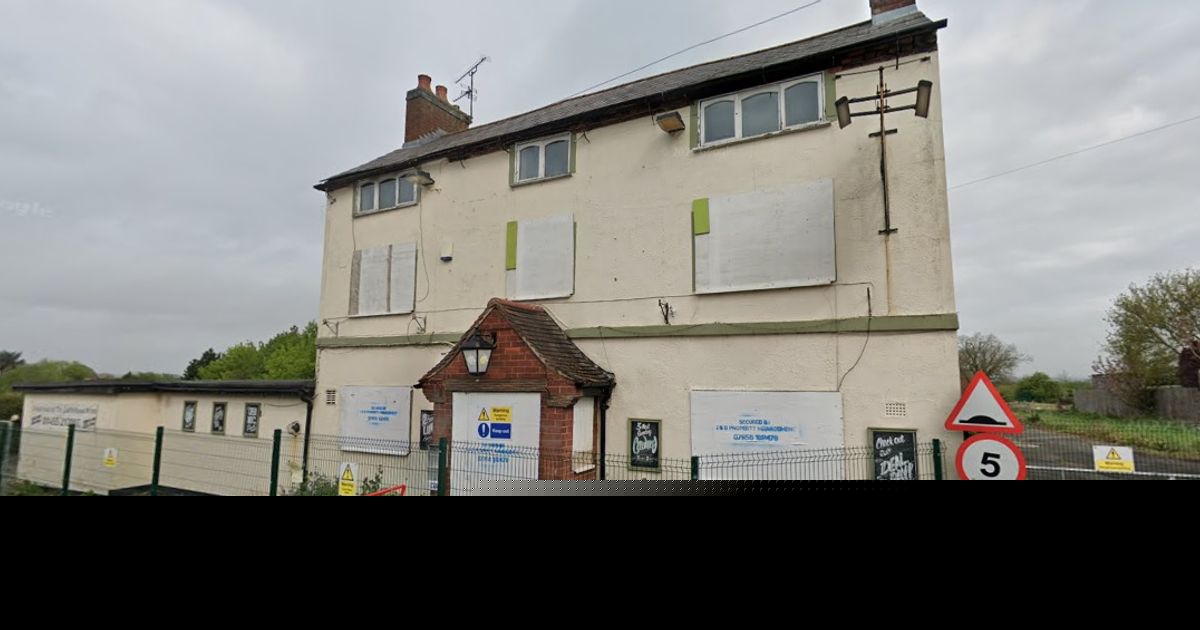 Celebrations after housing scheme for Leicestershire village pub thrown out