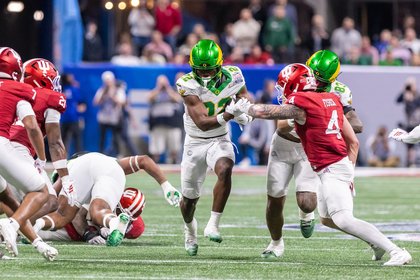 Oregon football adds an experienced running back via the transfer portal