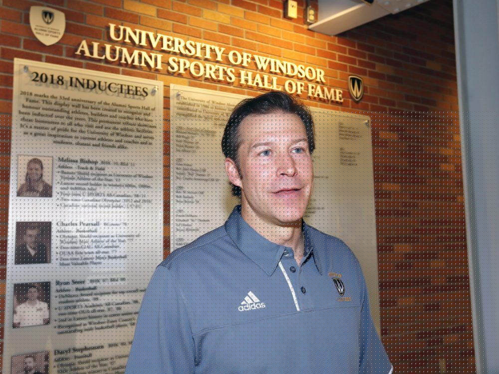 Ex-NHLer Todd Warriner to coach Windsor Lancers women's hockey team