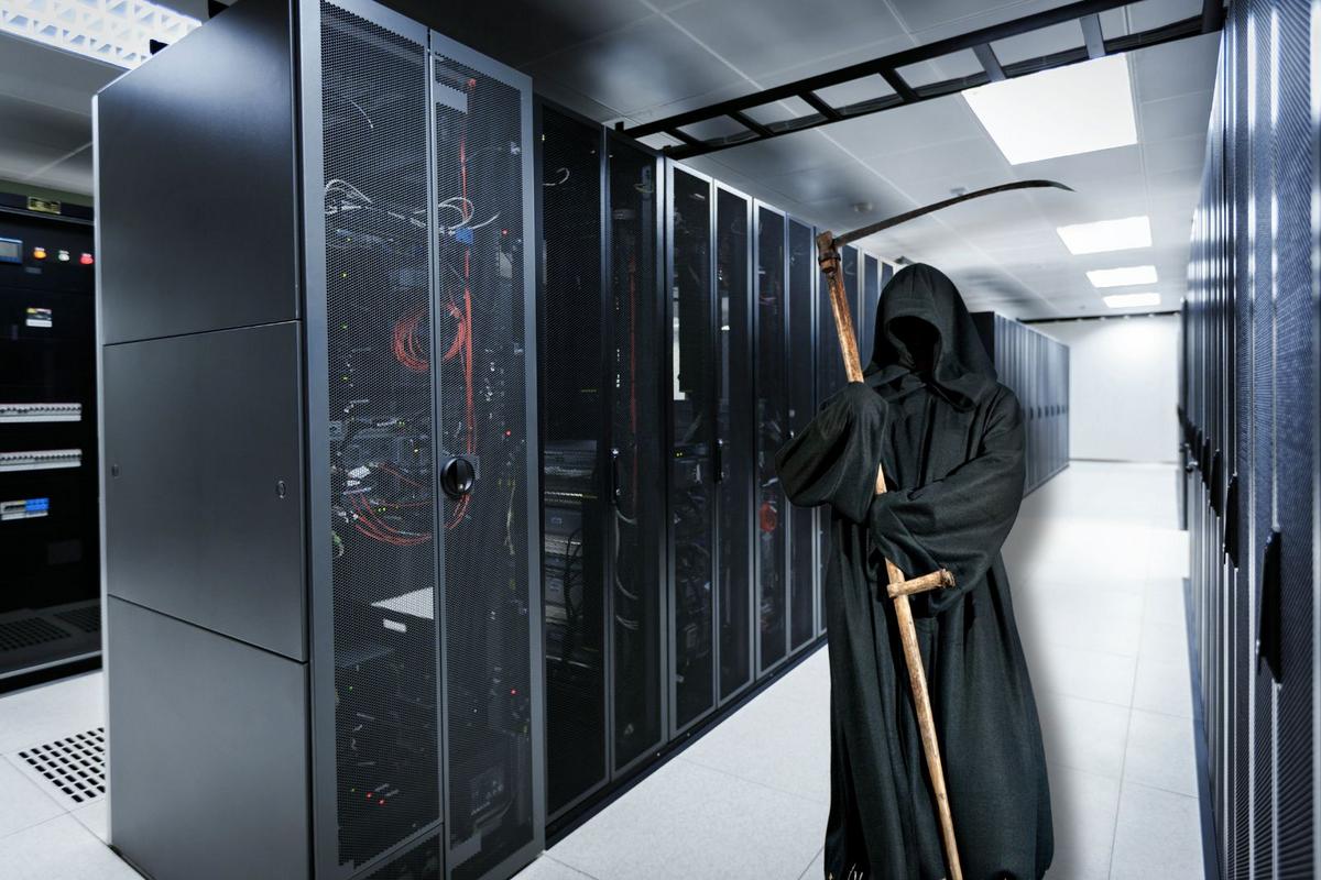 Proposed AI Data Centers Could Drain Minnesota’s 10,000 Lakes