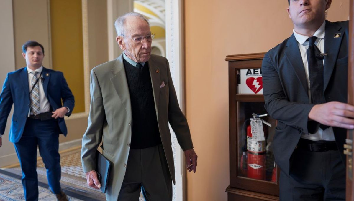 Sen. Chuck Grassley invites Jack Smith to testify before Senate Judiciary Committee