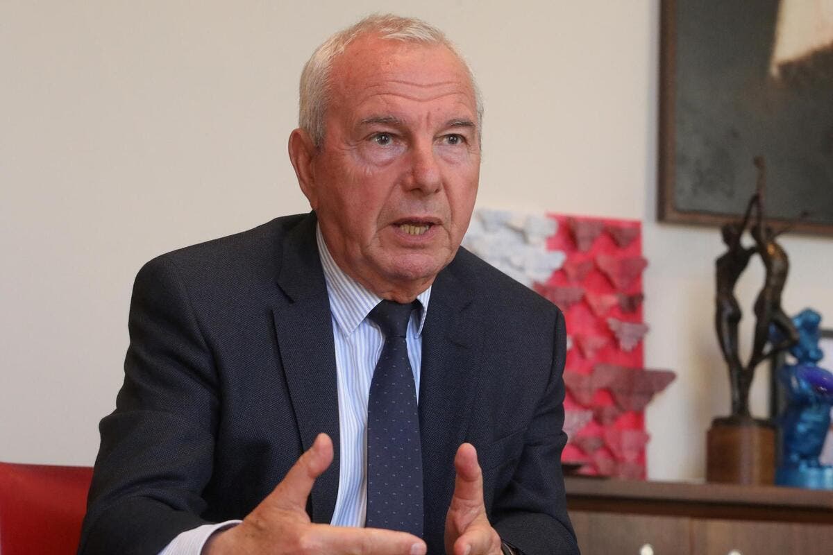 Fermeture des douches à Antibes : après le rappel à l’ordre du préfet, Jean Leonetti « ne veut pas rentrer dans la polémique »