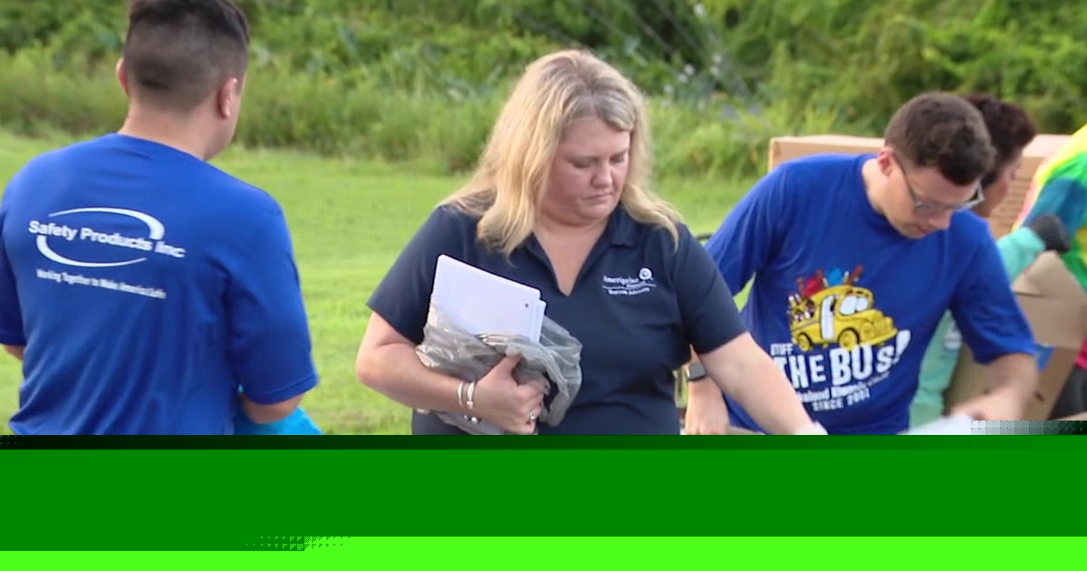 Lakeland Kiwanis Club holds 25th annual Stuff the Bus