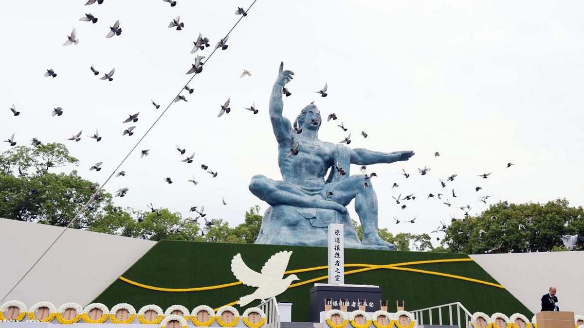 Nagasaki marks bombing with call to ban nuclear weapons