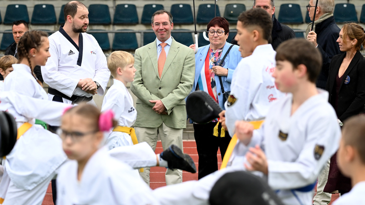 Grand Duke Guillaume tours Luxembourg in first full day in role