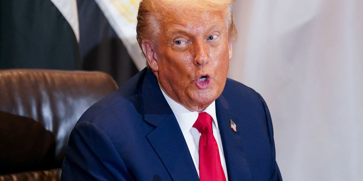 'This should be impeachable': Trump buried over 'war-ravaged Portland' claim