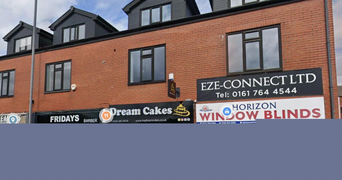 What developers want to do with the floors above these Bury shops