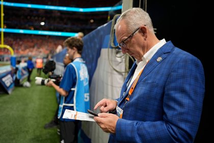 Greg Sankey sent memo on SEC spitting rules after Florida-USF incident