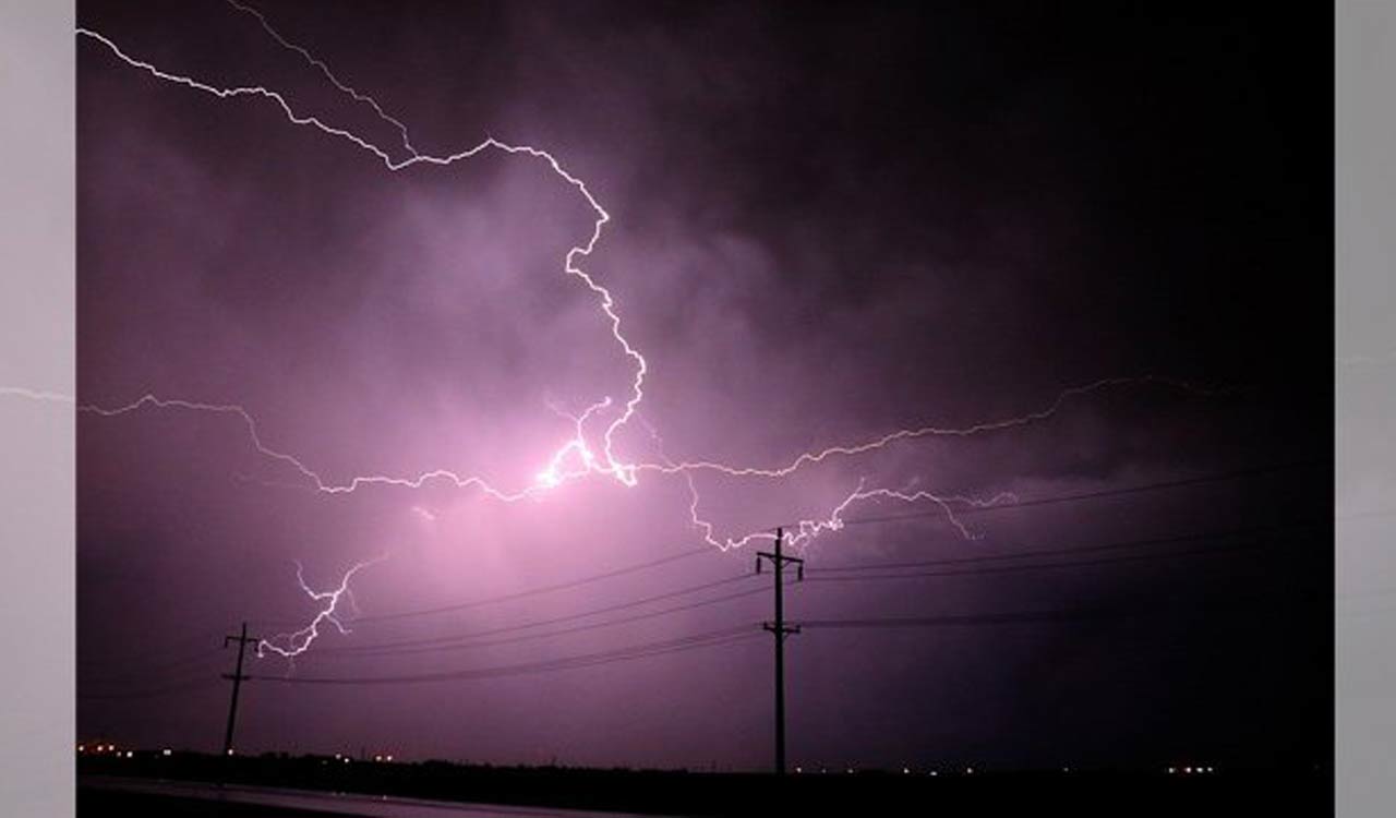 Nine killed in lightning strikes across three Bihar districts