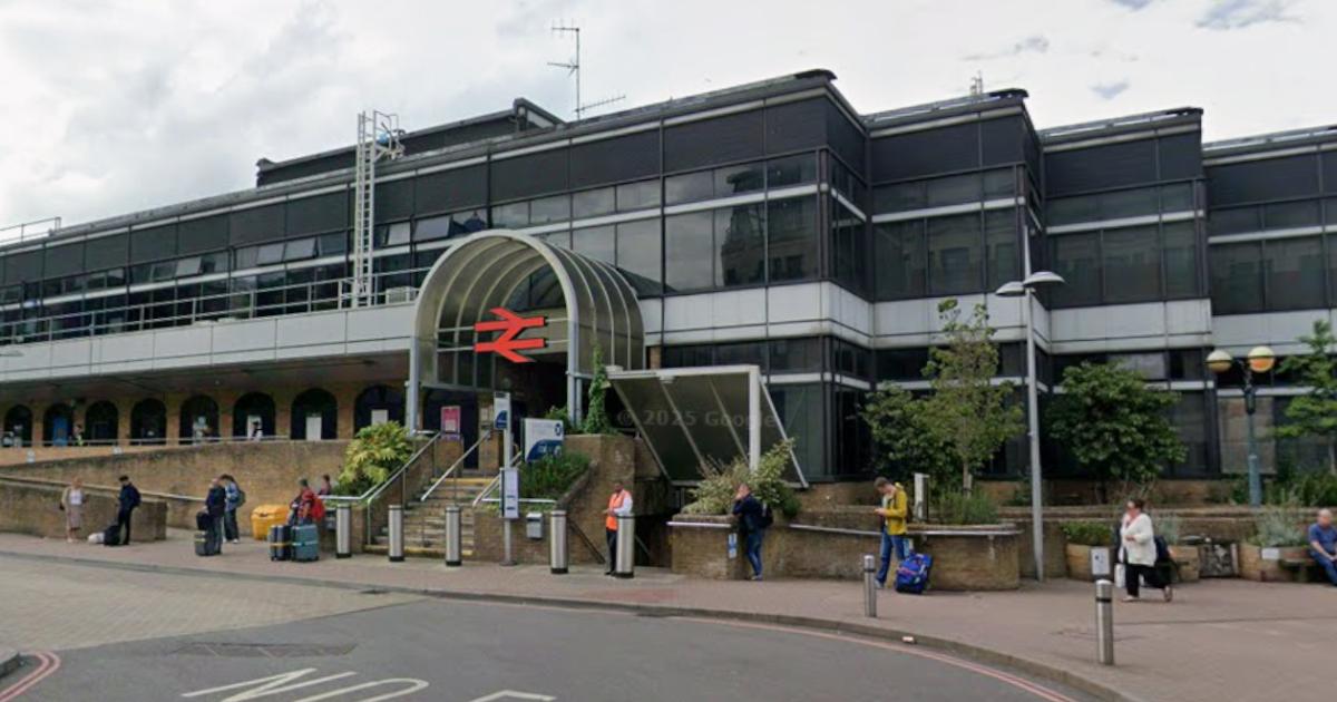 Trains from Reading to London DISRUPTED by 'trespass incident'