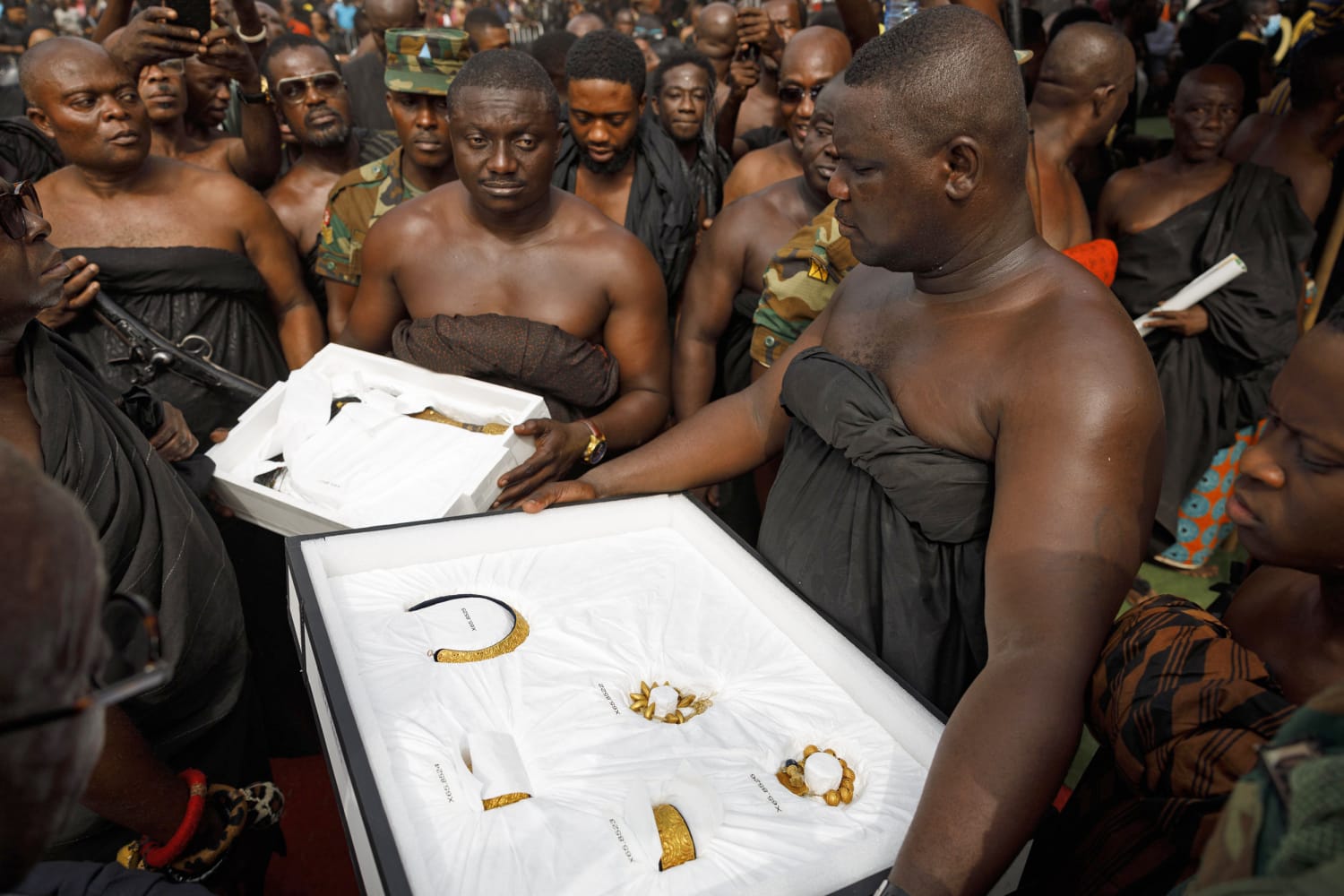 Netherlands hands over inventory of Ghanaian artefacts in major step toward restitution