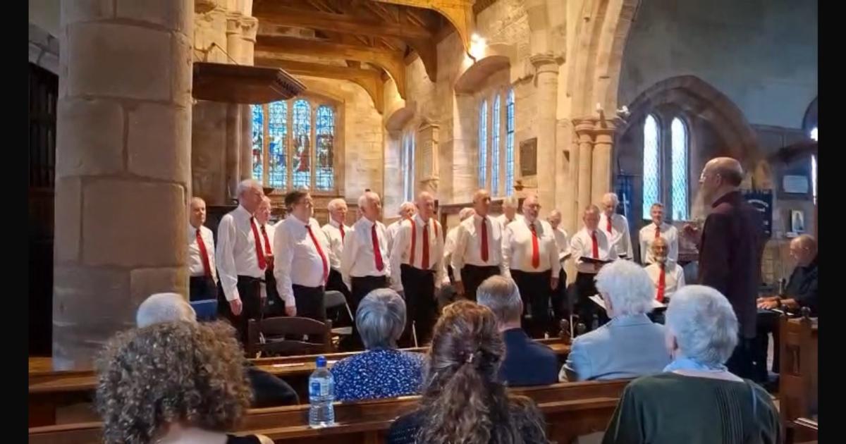 Male voice choir dedicates song to mountain rescuers
