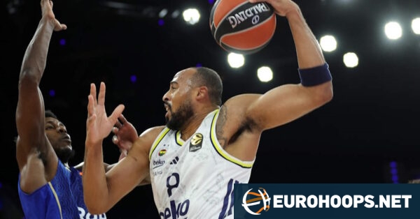 Fenerbahce dominates Anadolu Efes in Istanbul derby