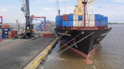 34 vessels to arrive Lagos ports with petroleum products, food – NPA