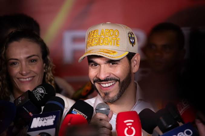US gifts $1bn to Colombia on new right-wing president’s first day of office