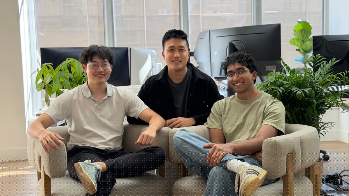 Perplexity employee who worked on Comet launches an AI browser aimed at knowledge work