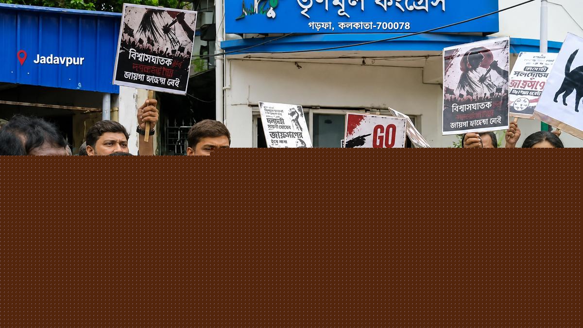 'Go back': Mamata Banerjee camp locks TMC office used by Saayoni Ghosh